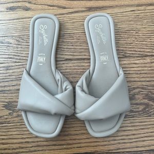 Seychelles Puffy Air Sandal